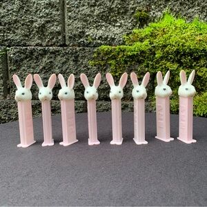 Vintage Lot Light Pink White Bunny Rabbit PEZ Candy Dispenser 90s EUC 4.966.305